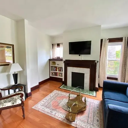 Huge Home Perfect For Big Groups